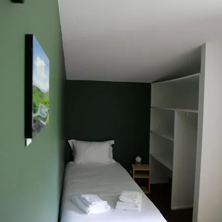 Trabenia Hotel *